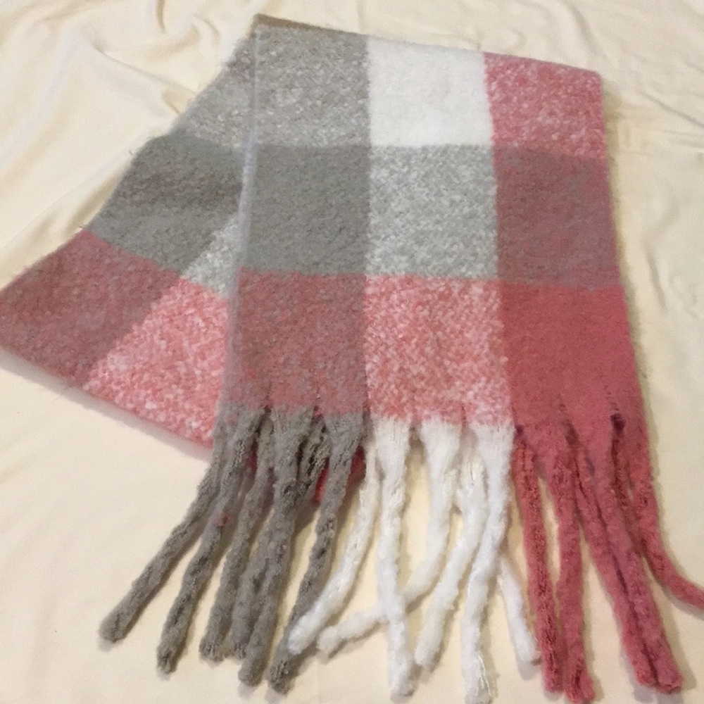 Express scarf